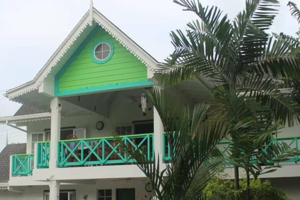 Reefside Villa Crown Point Exterior foto